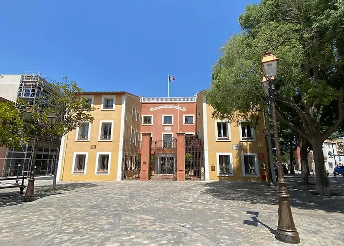Villa Contemporaine A 2 Pas De La Mer Avec Piscine Privee